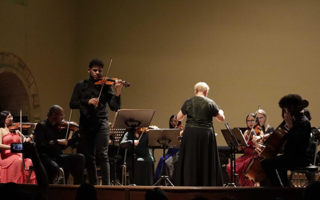 La OMSA llena el Museo de las Aves de gente y vítores con Vivaldi y Piazzolla en la FINA 447